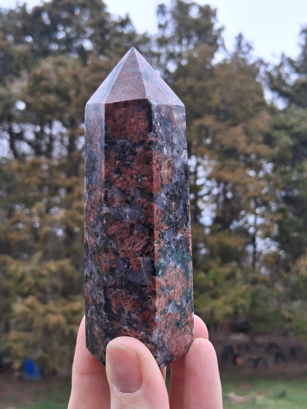 Red Que Sera Crystal Tower 6 Sided 5in Thick Wand Point